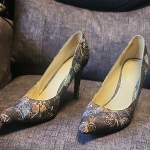 Nine West Black Floral Heels